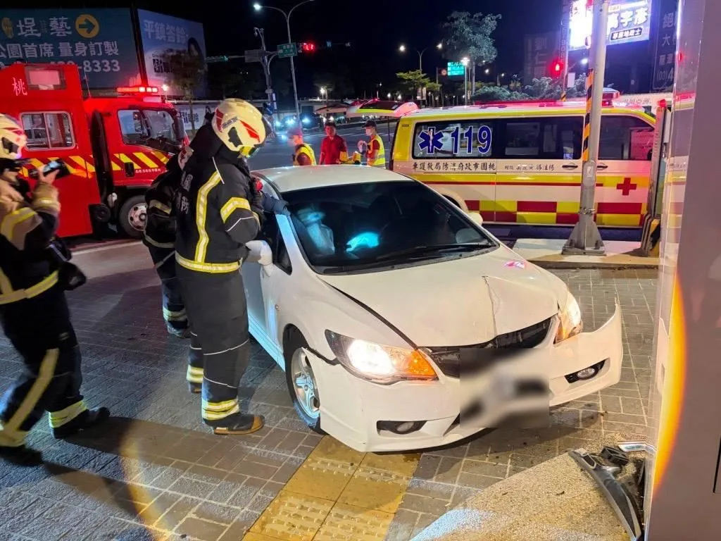 警消人員獲報到場救援。（圖／警方提供）