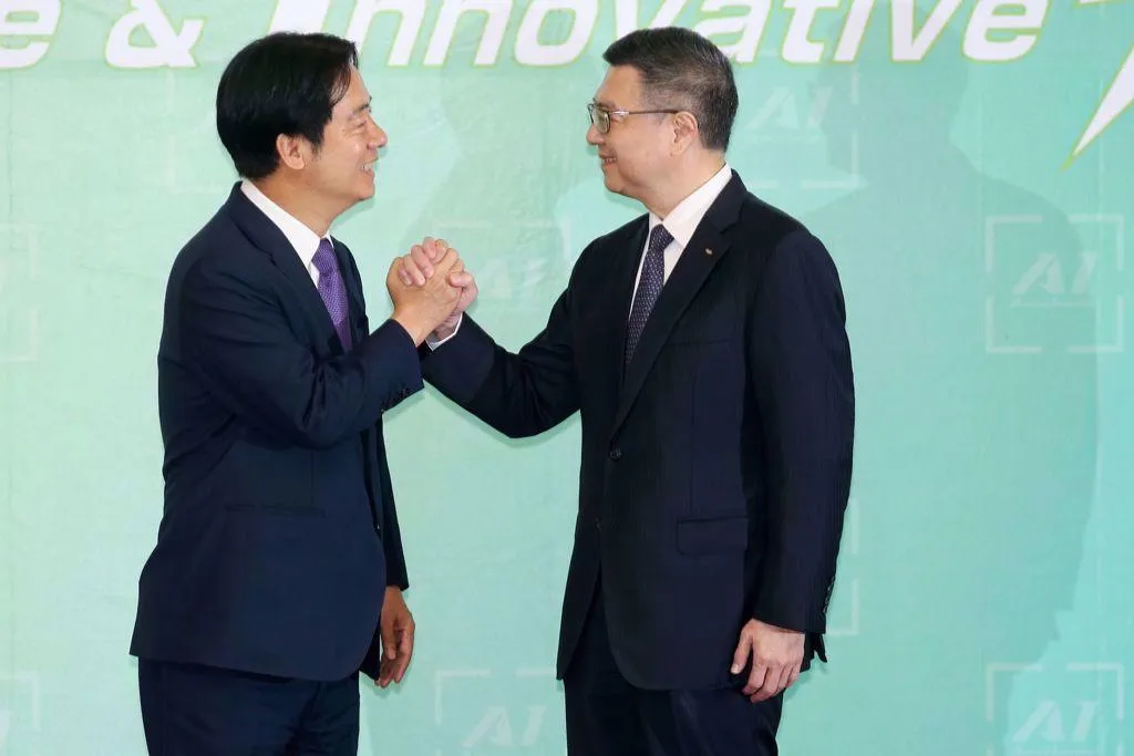 總統賴清德（左）和行政院長卓榮泰（右）。（圖/資料照）