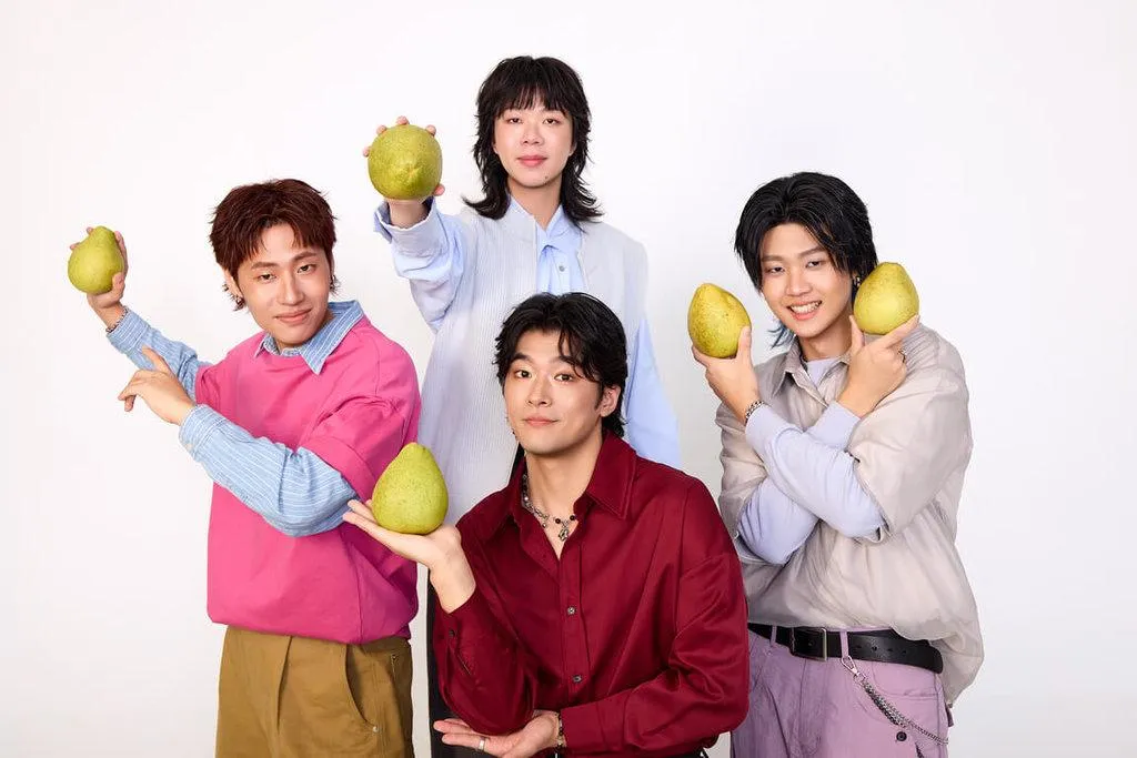 新生代樂團PALLAS帕拉斯（圖）24日宣布即將推出全新熱血力作〈My Whole World is Spinning－隨我逆轉〉，團員更笑喊要在工作開始前，趁中秋連假邀全家一起玩戰鬥陀螺。（圖／迷音樂提供）