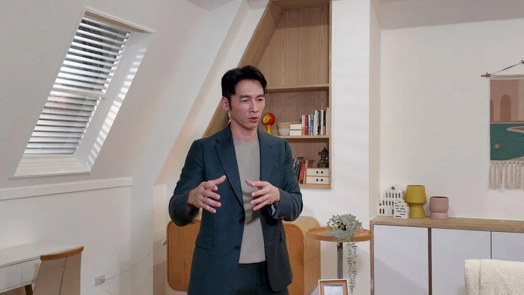 演員温昇豪從戲劇表演跨足實境節目，也投入戲劇製作與影視投資，他和陳庭妮、孝淵、江宏傑、李元日、趙序衡及喜飯共同入圍第61屆金鐘獎實境節目主持人獎。（圖／三立提供）
