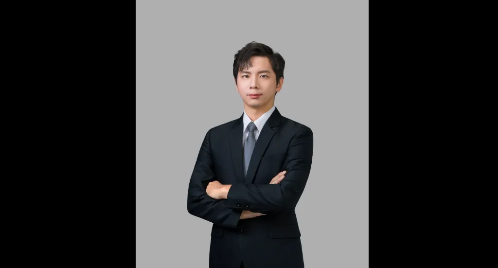 無黨籍竹北市民代表參選人陳冠宇曾任綠黨召集人及民進黨立法院黨團幕僚。（圖／陳冠宇臉書）