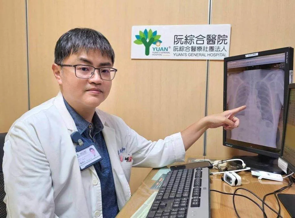 高雄阮綜合醫院胸腔內科主任蕭惠元提醒，若防護不足容易使支氣管黏膜受損，進而引發呼吸道過敏與肺病。（圖／高雄阮綜合醫院）