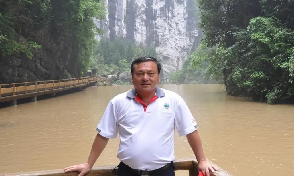 國民黨前立委林正峰罹患漸凍症,於1月8日辭世,享壽76歲。(圖/翻攝自臉書「林正峰」)
