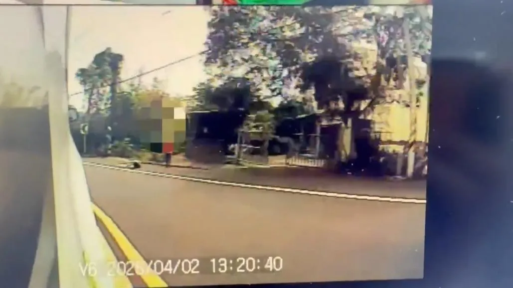 丈夫黃男竟直接踩下油門駛離,貨車後輪當場輾過妻子。(圖/翻攝畫面)