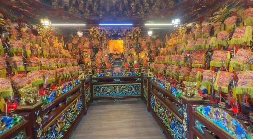 彰化鹿港天后宮的財運亨通斗，被稱為全台最貴光明燈，每年高達50萬元！（圖／中天新聞）