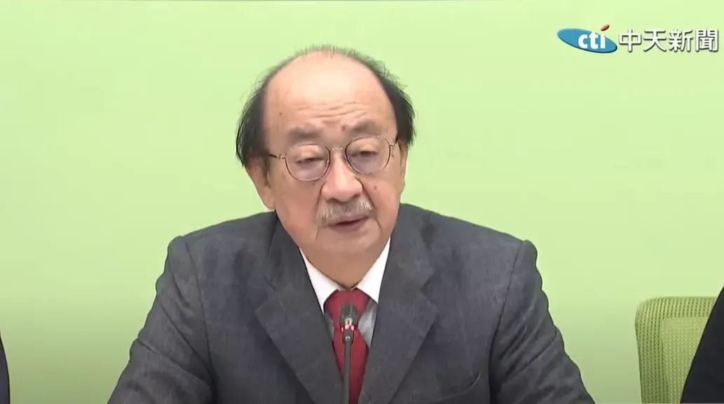 柯建銘23日表示對《憲訴法》遞狀聲請釋憲。（圖／中天新聞）