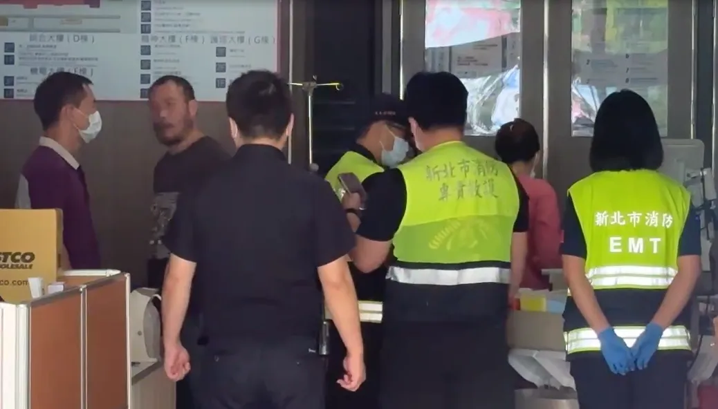 消防救護人員到場協助。（圖／中天新聞）