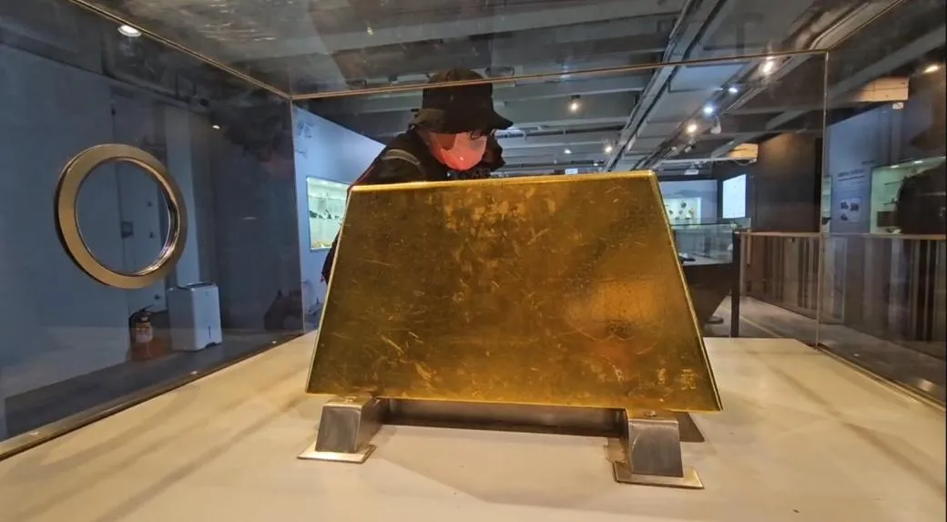 新北市黃金博物館的鎮館之寶「大金磚」金價再創新高。(圖/翻攝畫面)