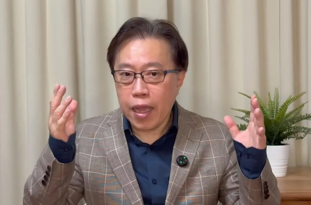 文化大學廣告系教授鈕則勳。(翻攝自鈕則勳YT頻道)