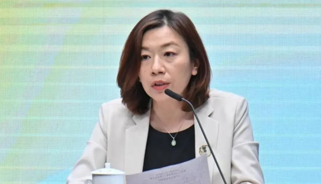 日前有急診醫師關心急診壅塞問題，衛福部次長林靜儀竟嗆對方「小腦袋」，引發醫界不滿。（圖／翻攝自林靜儀臉書）