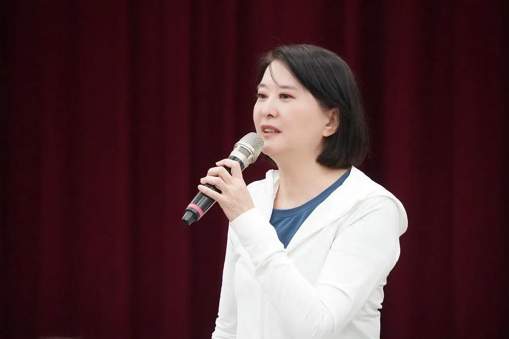 王鴻薇怒批賴清德,把時間精力花在政治鬥爭上,到底是國政繁忙,還是政爭繁忙。(圖取自王鴻薇臉書)