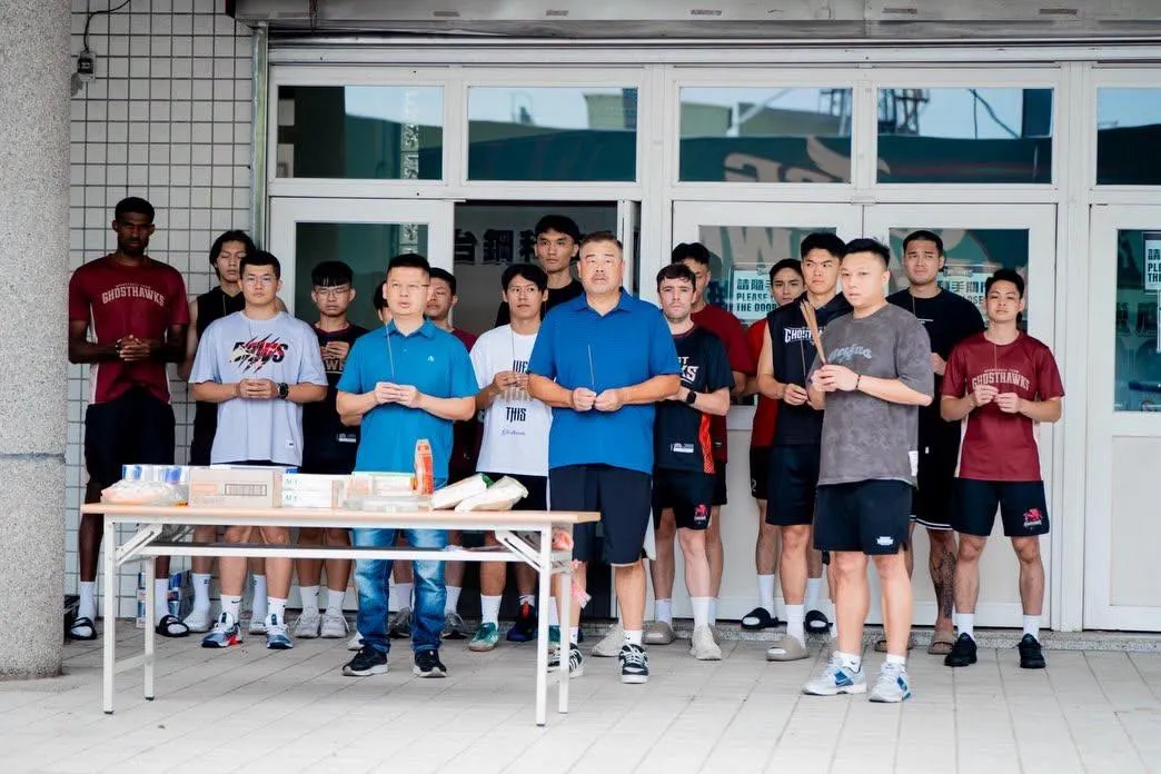 台鋼獵鷹開訓典禮。(圖/翻攝自台鋼獵鷹臉書)