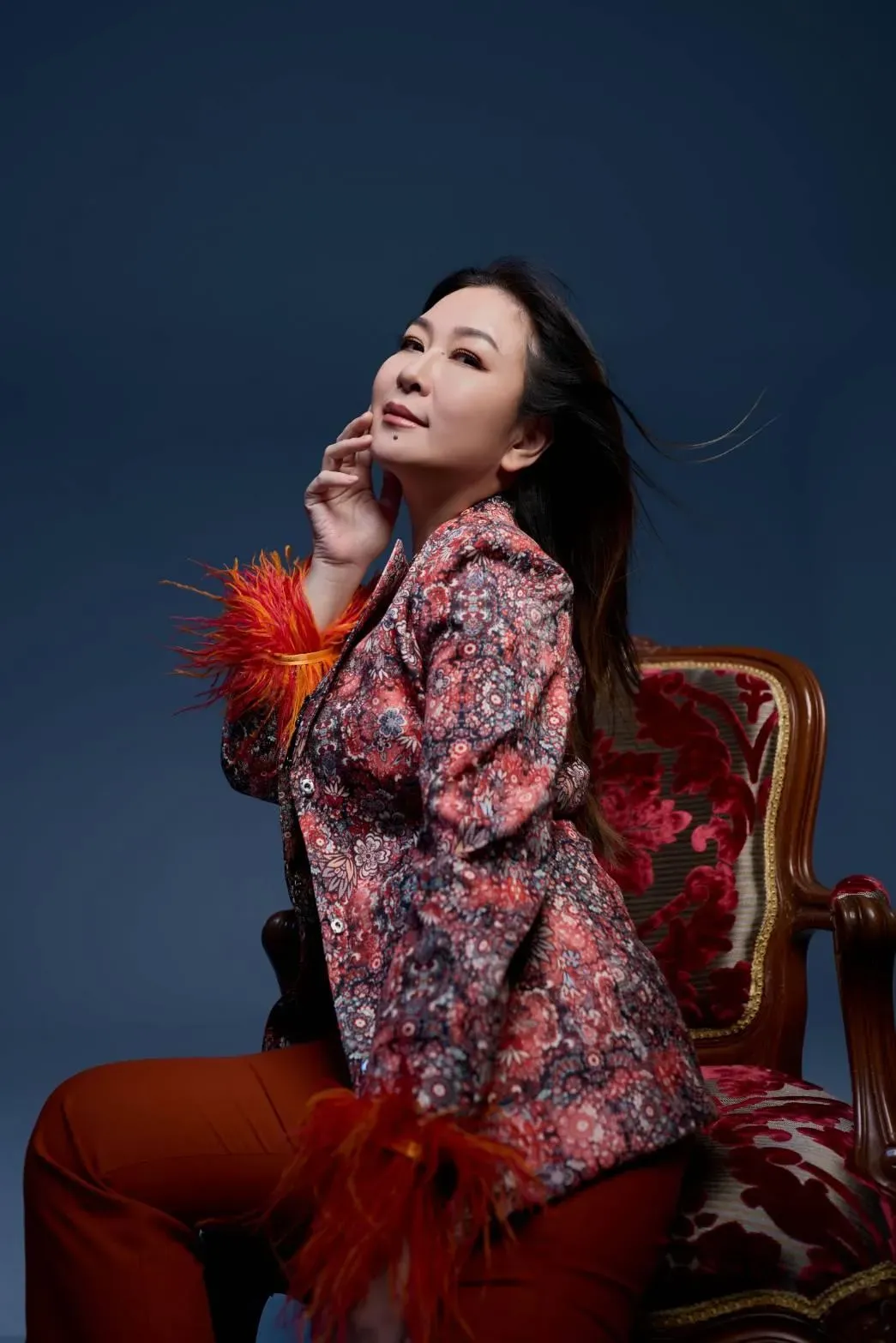 張秀卿回憶逝世9年的母親滿是感謝。（圖／豪記唱片提供）