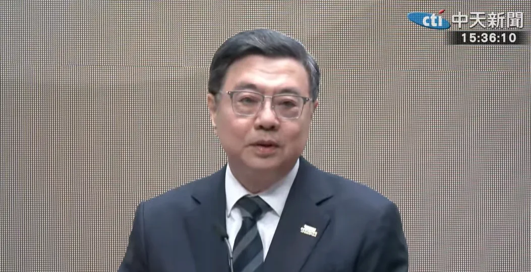 針對立院三讀通過「停砍公教年金」，政院態度傾向副署但不執行，申請釋憲（攝自中天新聞）