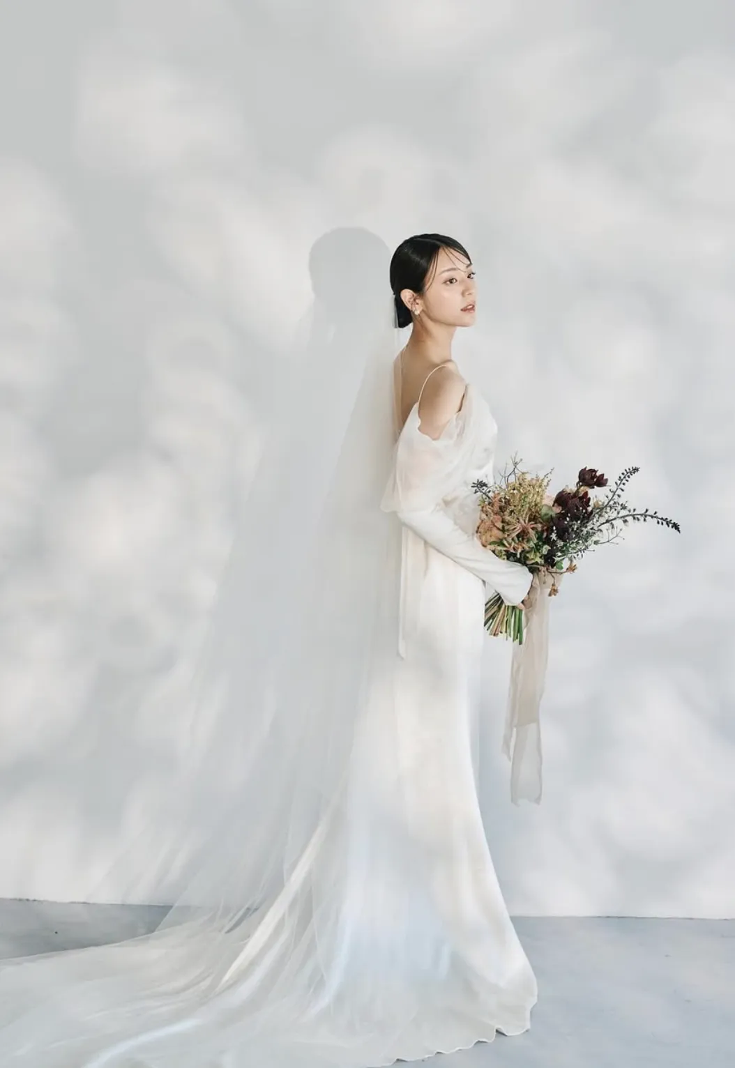 貴島明日香與導演丈夫前年7月低調完婚,如今宣布懷孕喜訊,正式迎來人生新階段。(圖/翻攝自貴島明日香IG)