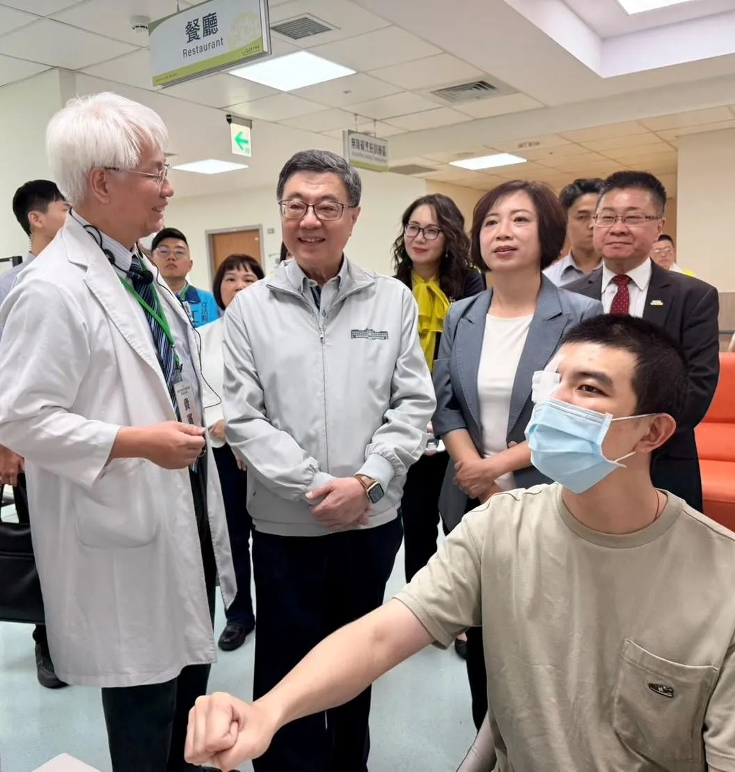 行政院長卓榮泰23日前往台中視察。（圖／健保署）