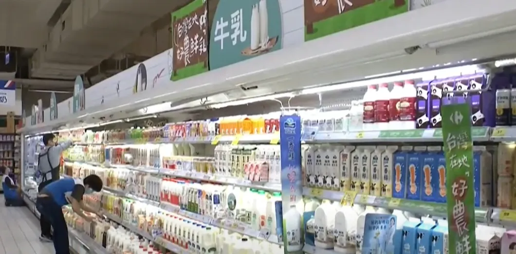 研究指出，3種飲料會增加失智風險，其中也包括調味牛奶。（示意圖／中天新聞）