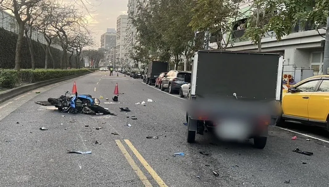 北市萬華區發生一起死亡車禍。（圖／翻攝畫面）