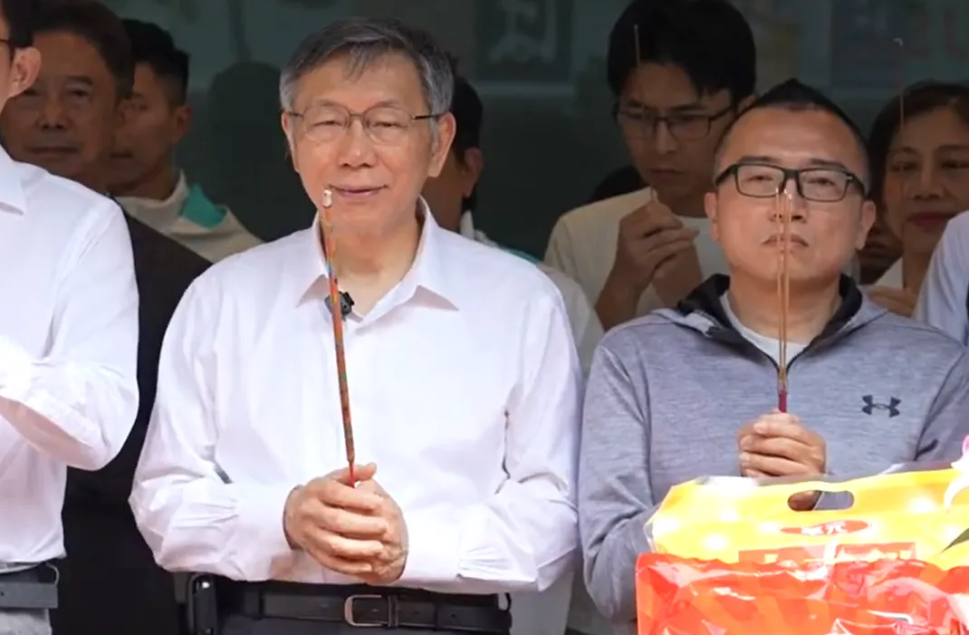 柯文哲（左）。（圖／民眾黨）