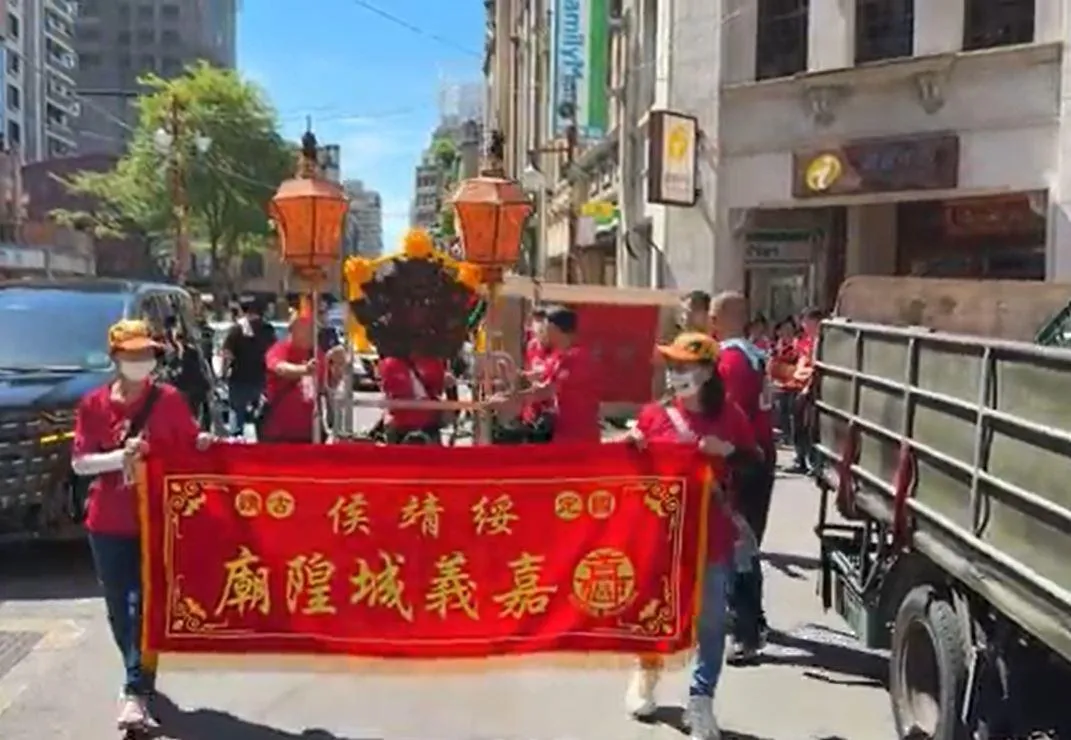 嘉義城隍廟連同軒社北上拜訪霞海城隍廟。（圖／霞海城隍廟提供）