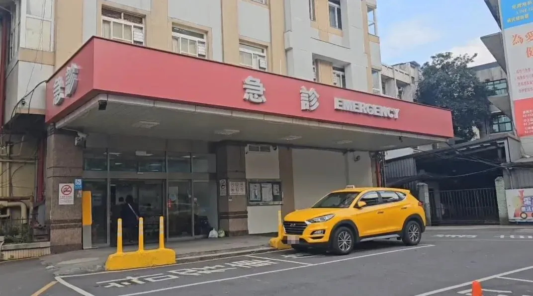 新北市警察局瑞芳分局瑞濱所，一名22歲員警墜樓受傷送醫 。（圖／翻攝畫面）