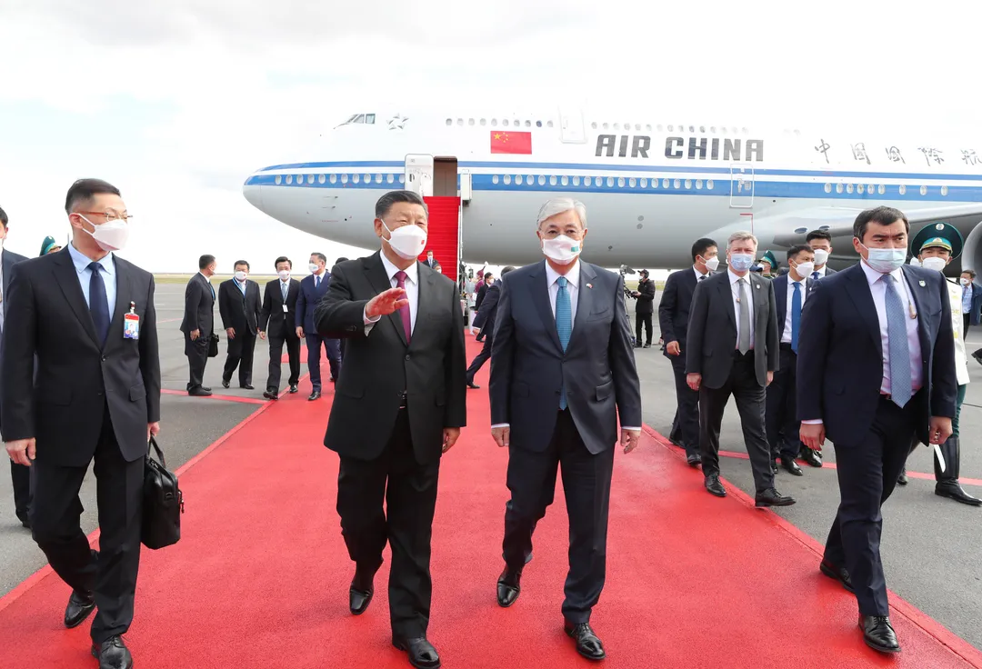 習近平訪哈薩克_新華社.JPG