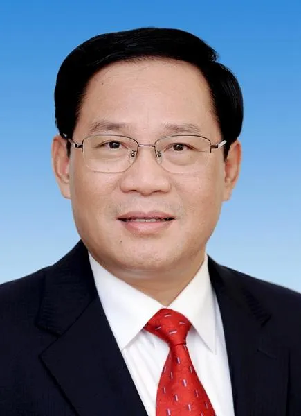 李強_新華.jpg