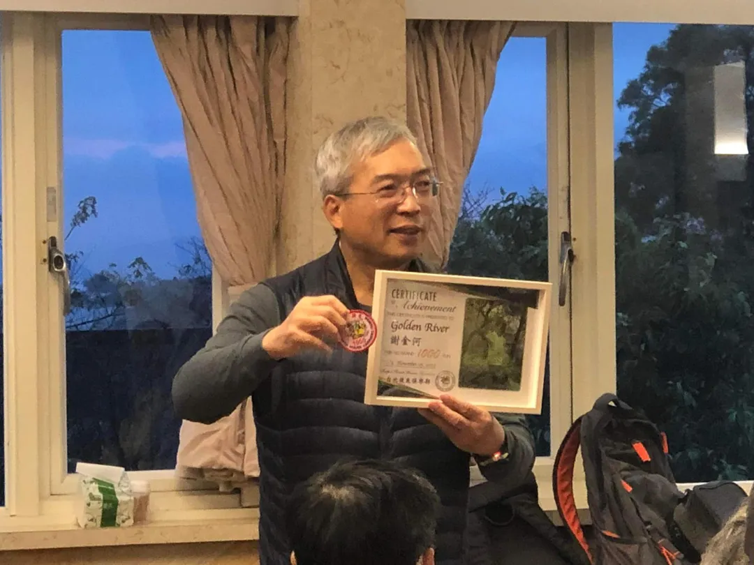 財信傳媒董事長謝金河盛讚黃仁勳就是超級票房政。(圖/謝金河臉書)