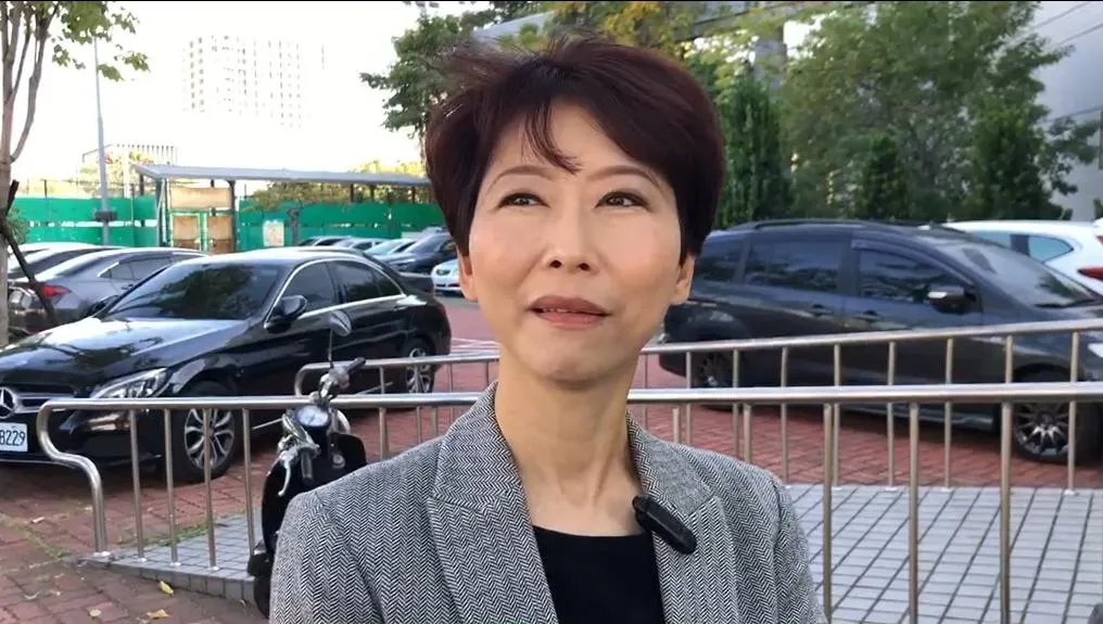 陳亭妃前往北檢按鈴申告。（資料照／中天新聞）