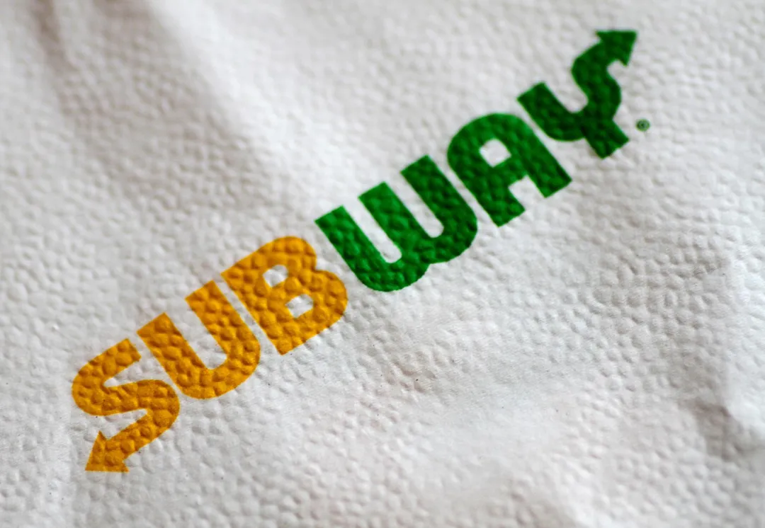 知名連鎖速食品牌 SUBWAY 近日陷入食安與誠信風暴。（資料照／翻攝畫面）