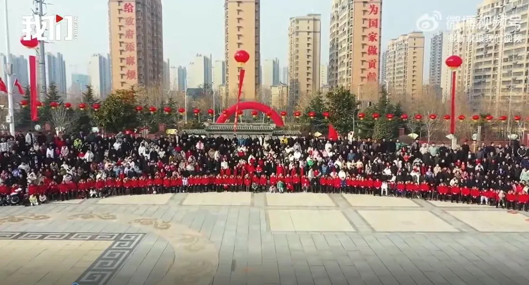全家福2.jpg