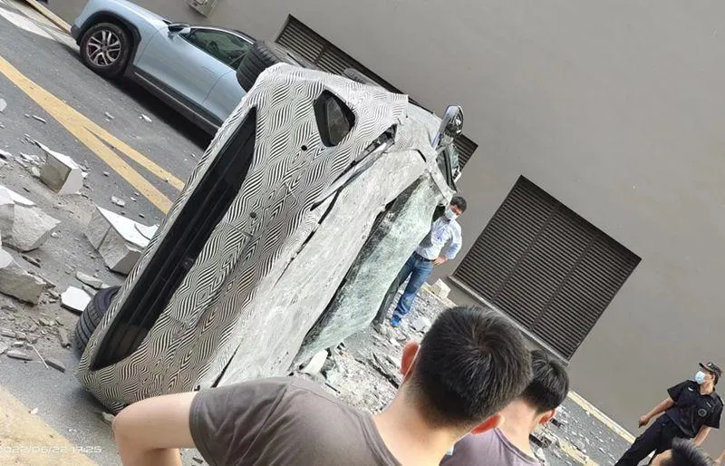 蔚來墜樓_微博.jpg