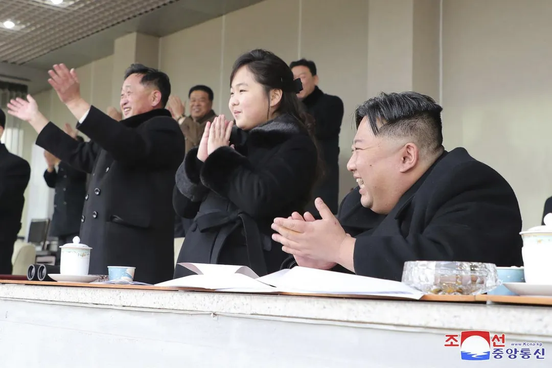 金正恩近期為了滿足愛女金主愛的口腹之慾，竟在今年3月從中國丹東大量進口數十噸榴槤。（資料照／美聯社）