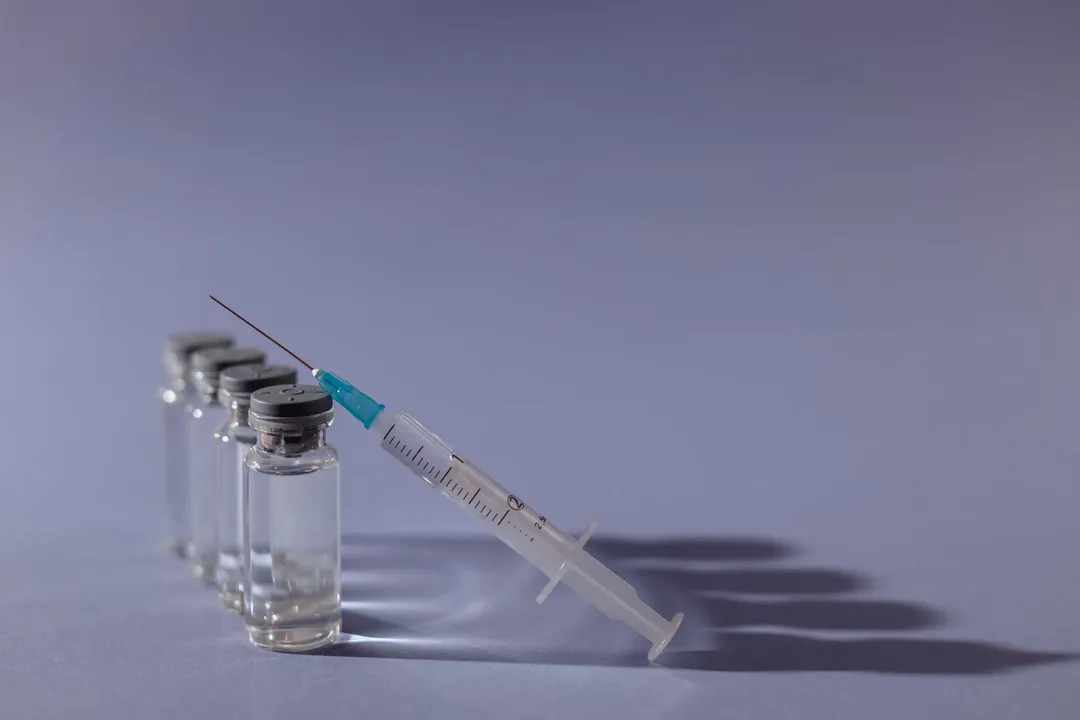 衛生福利部著手修正公費治療補助辦法,擬擴大納入具永久居留證成人與外籍兒童及青少年。(示意圖/取自pexels)