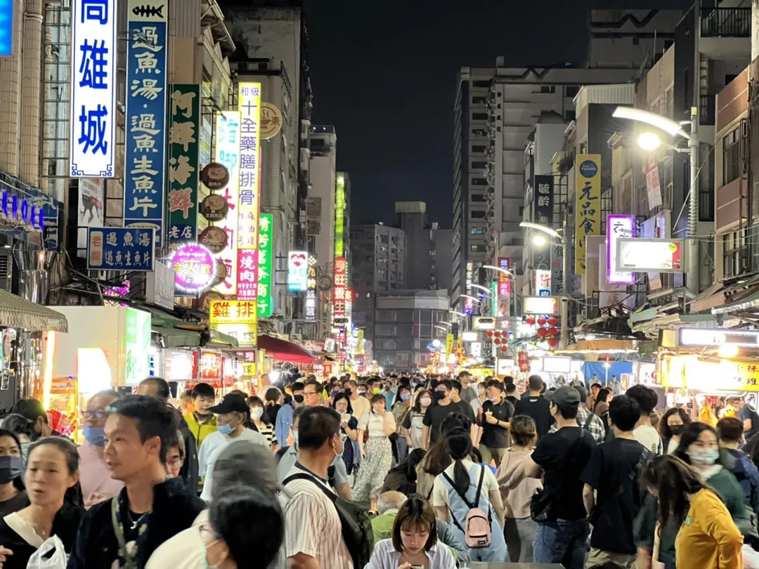演唱會經濟成為六合夜市復甦的關鍵之一。（圖／翻攝自陳其邁臉書）