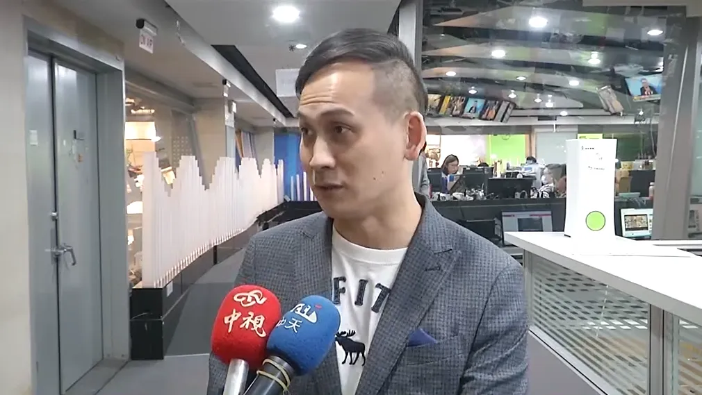 國民黨立委葉元之對於威士忌跟茶混在一起這件事感到非常詭異。(資料照/中天新聞)