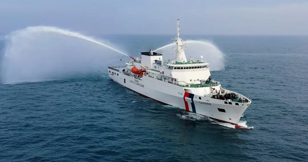 海巡署4000噸級「新竹艦」。(圖/中天新聞)