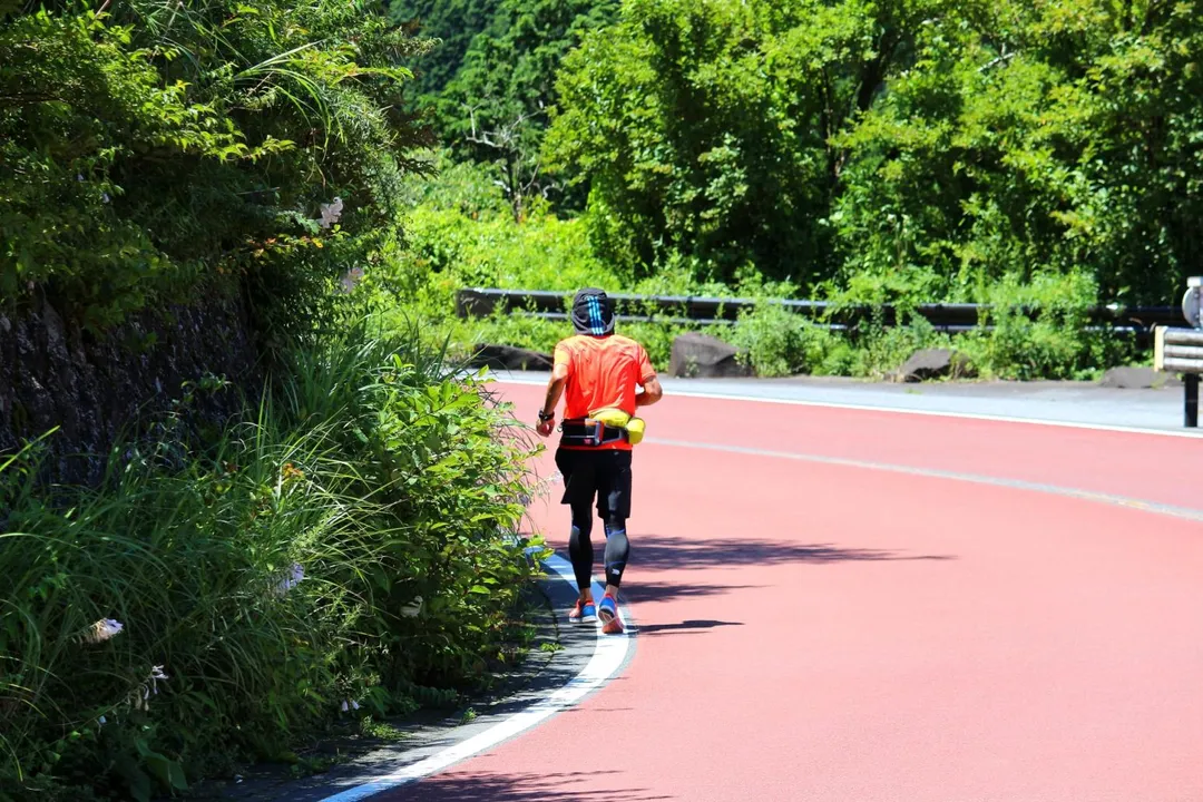 研究結果證實,涉及大角度的膝關節屈曲活動,給予髕股關節的反作用力確實有所提升。(示意圖/photoAC)