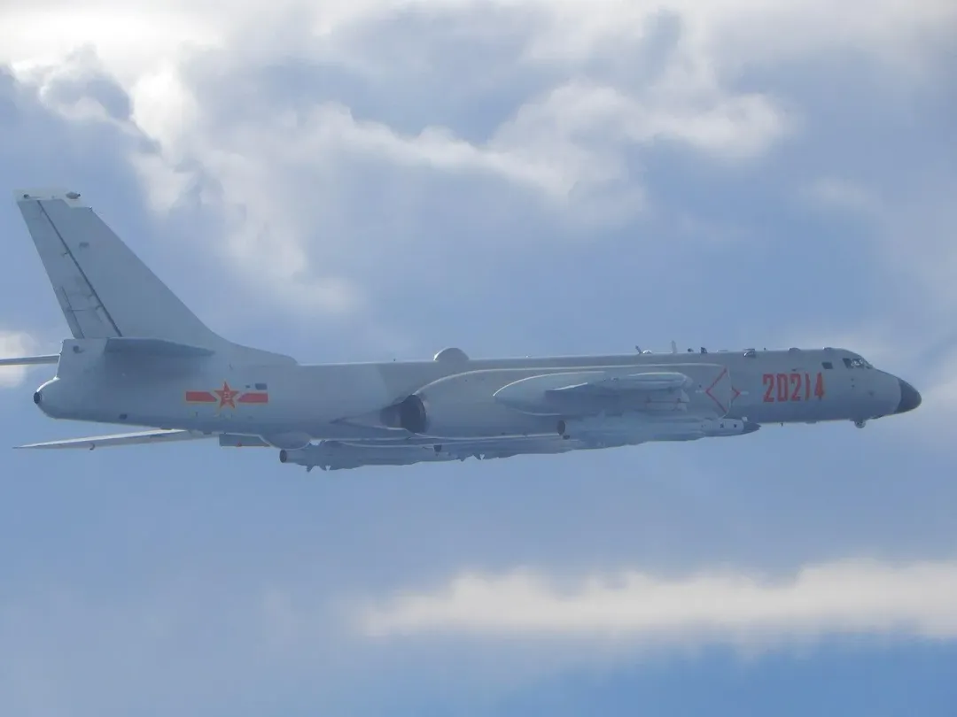 解放軍轟-6機（圖／國防部提供）