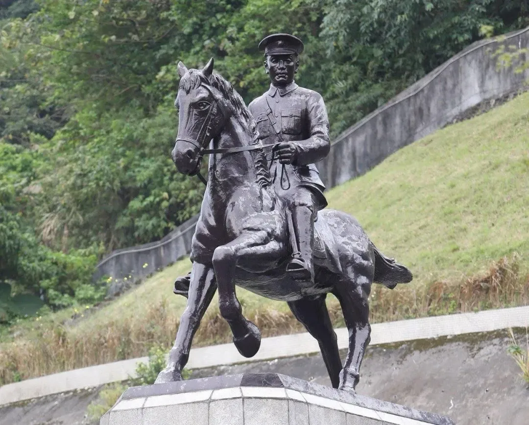 馮世寬表達堅決反對拆除蔣中正銅像的立場。（圖／翻攝自臉書）