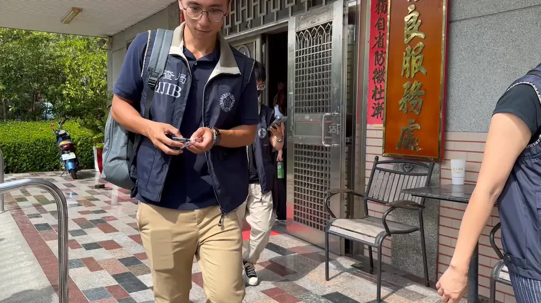 郭信良另涉光電弊案，服務處遭搜索，郭信良本人依違反貪汙治罪條例等罪嫌起訴（攝自中天新聞）