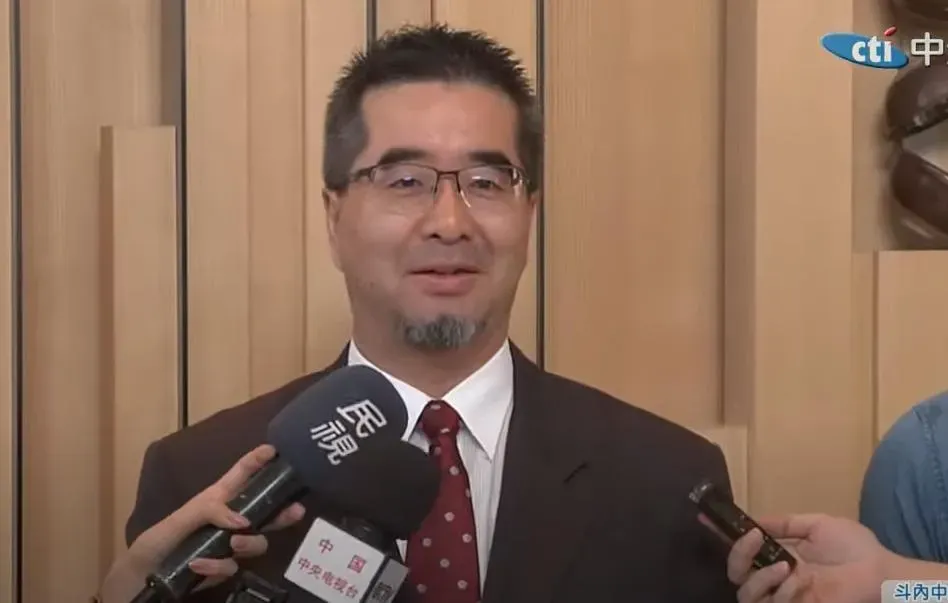 蕭旭岑16日表示，他在任總統府秘書長期間，多次陪同馬英九接見外賓，從沒聽過類似言論。（圖／中天新聞）