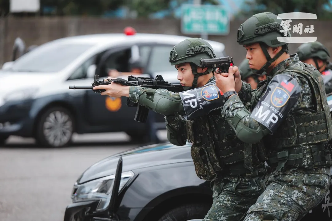 栗正傑曝國軍現在體能檢測項目提供多項選擇替代跑步。(資料圖/軍聞社)
