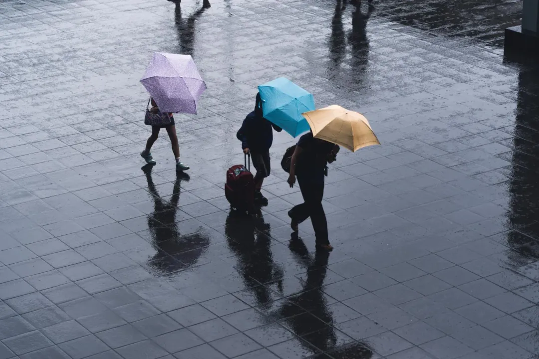 中秋連假大台北、東半部,偶有局部短暫雨的機率。(示意圖/取自Unsplash)