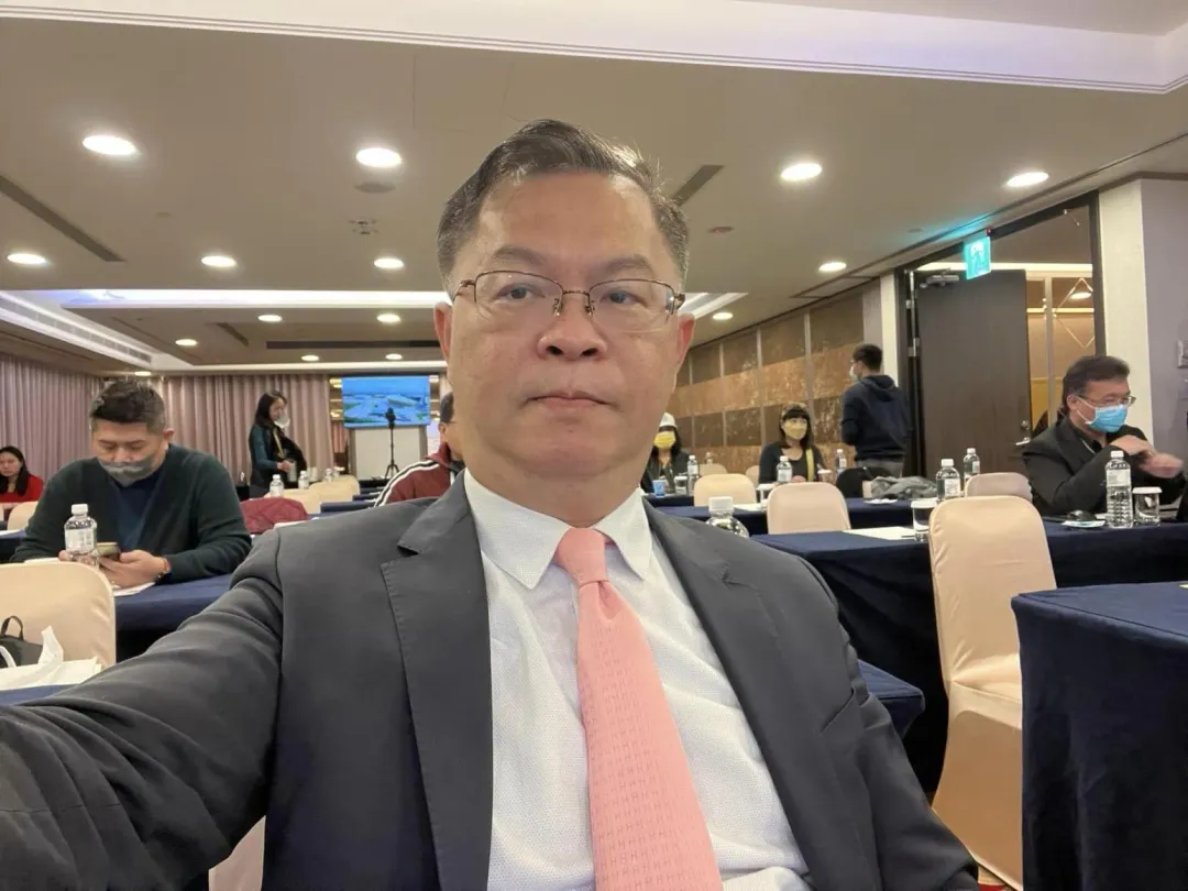 名嘴黃世聰被列為頭號名單。（圖／翻攝黃世聰臉書）