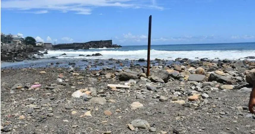 宜蘭海岸無名白骨,已確認是前月失蹤的馮姓女子。(圖/新北市政府警察局提供)