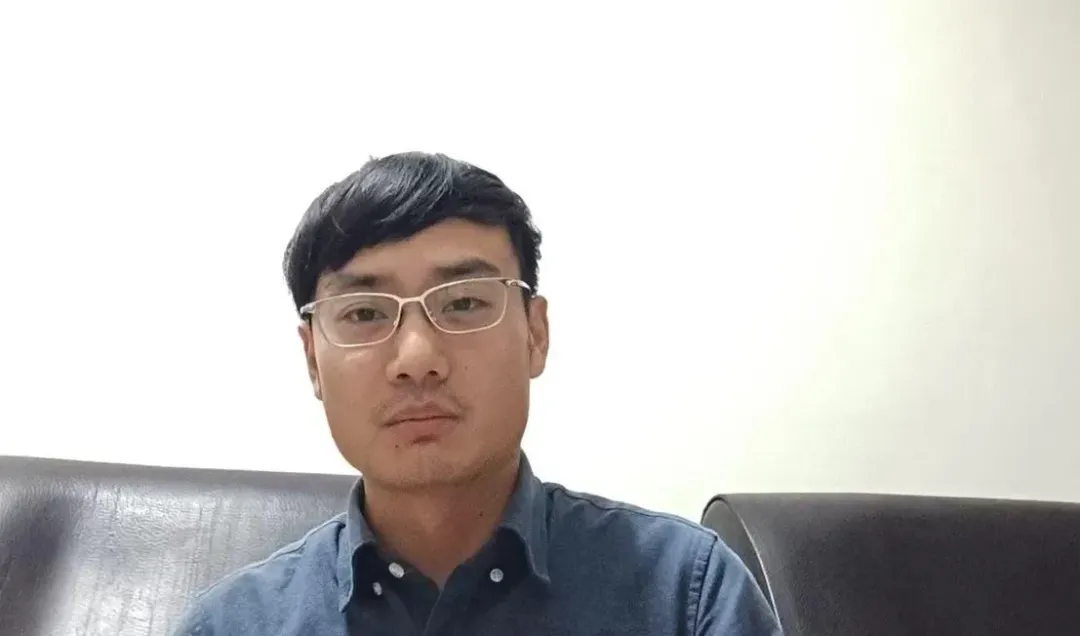 台北市府發言人殷瑋批評基泰建設說謊不打草稿。(圖/翻攝自台北市府提供影片)