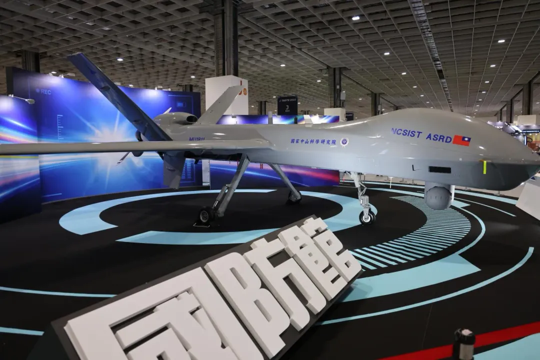 國造騰雲二代大型無人機。(圖/中天新聞)