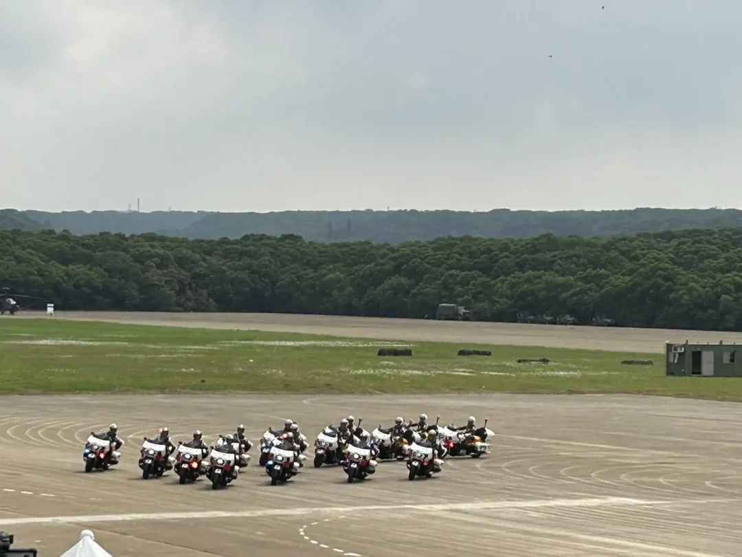 憲兵快反連重機演練。(圖/李培睿攝)
