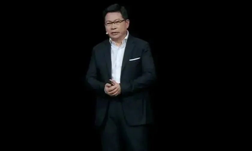 華為常務董事余承東盛讚華仔是「心中非凡大師」。（圖／翻攝每日經濟新聞）